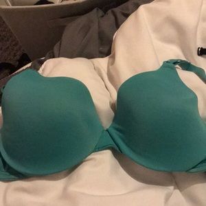 Lightly lined bra